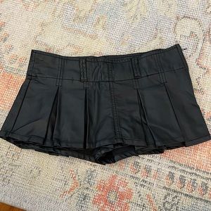Free People black, faux leather, low rise, mini skort, size medium